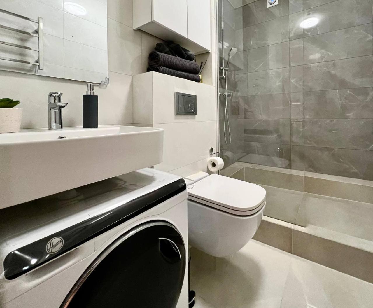 K22 Galeria Mokotow A Apartment Warschau